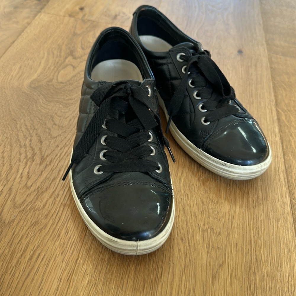 Ecco quilted patent leather shoes